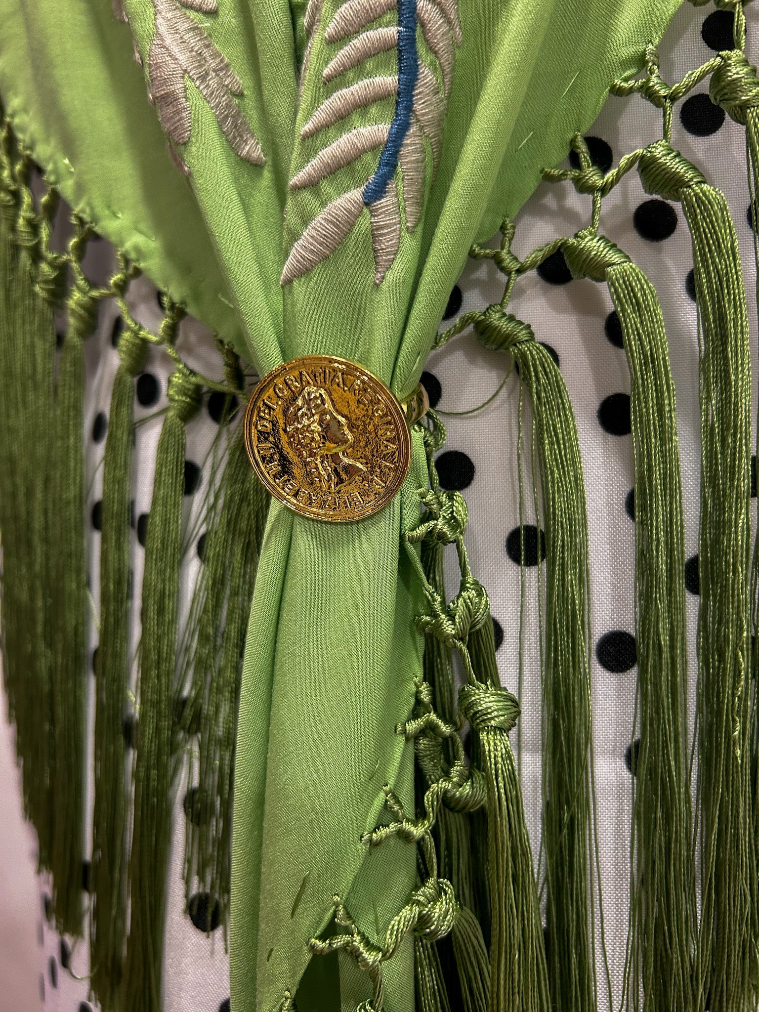 ANILLA MANTONCILLO MONEDA