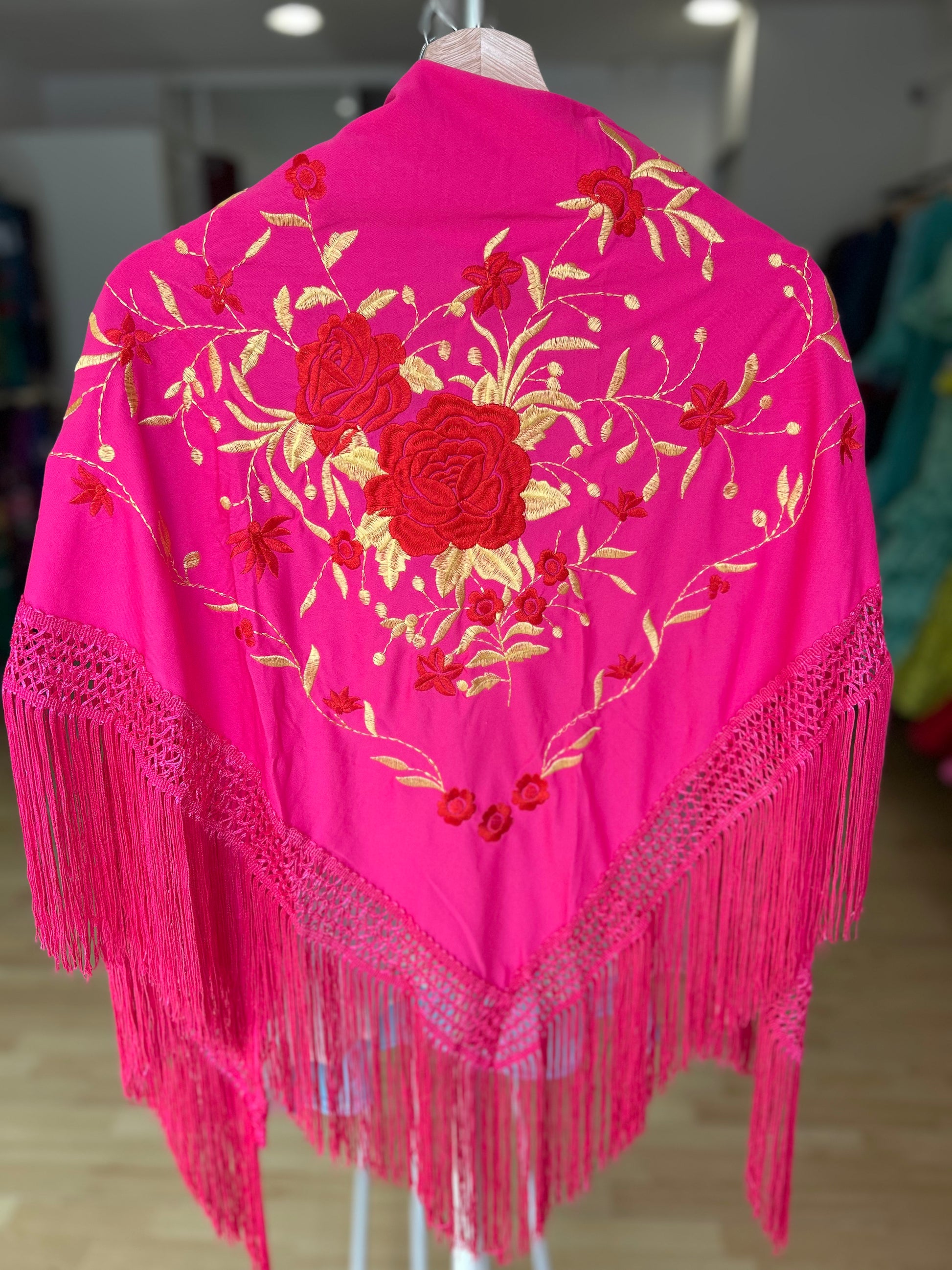 MANTONCILLO FUCSIA ROJO/DORADO